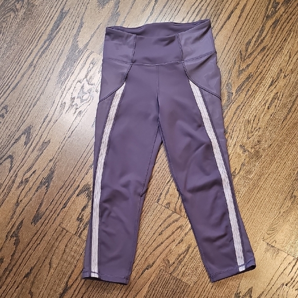 lululemon athletica Pants - Lululemon Athletica Power Lines Crop Purple Leggings